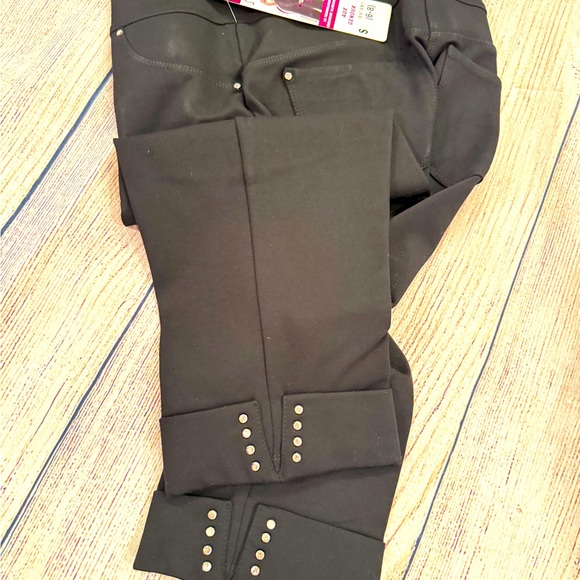 Dressy Tailored Black Cropped Pants Size 6-8  by Peter NygArd - Picture 5 of 7